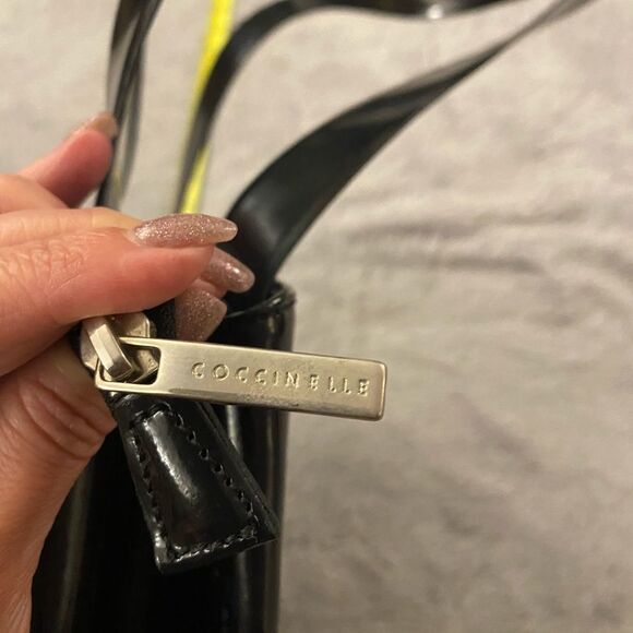 Coccinelle patent leather purse - Picture 9 of 11